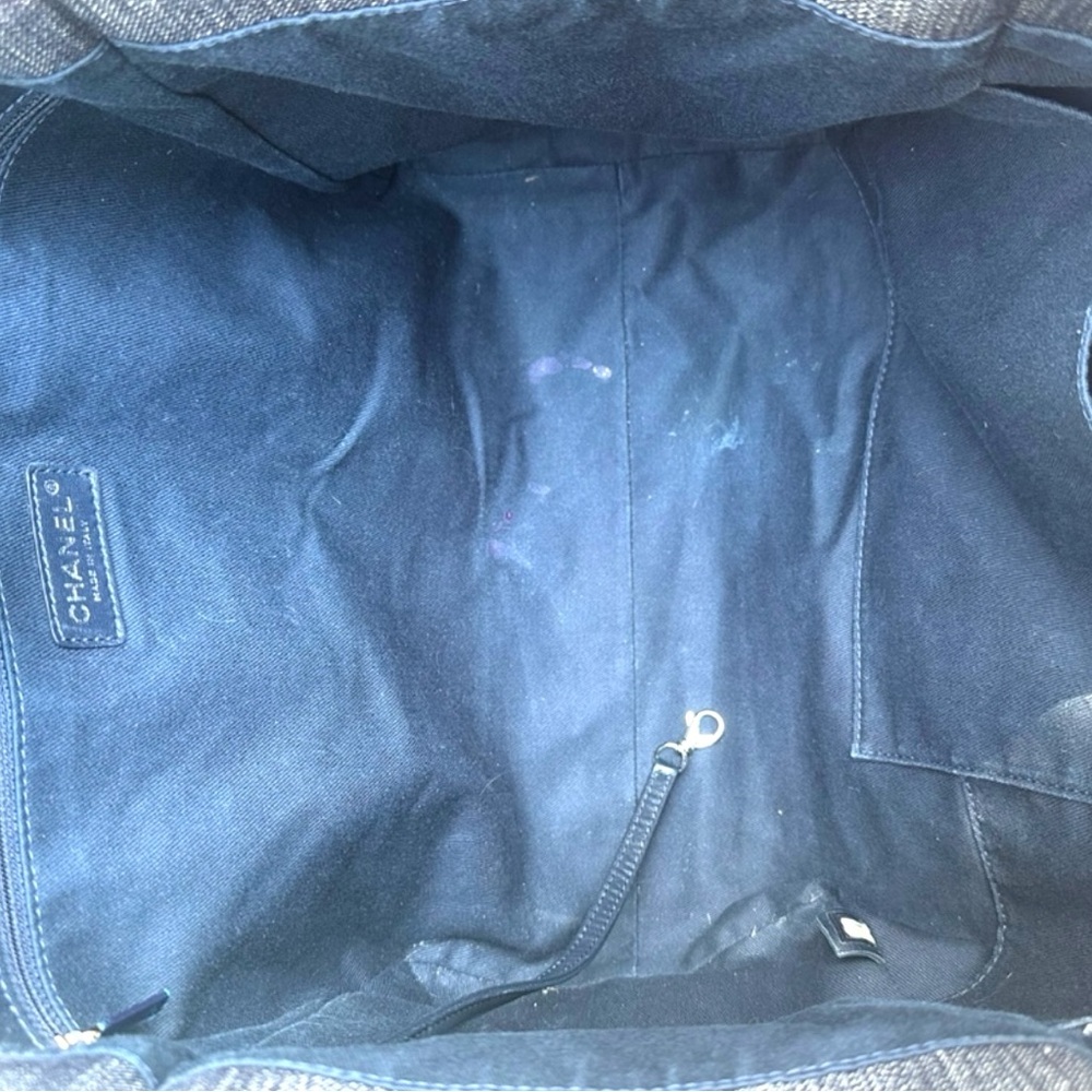 CHANEL Denim Tote handbag - Picture 5 of 7
